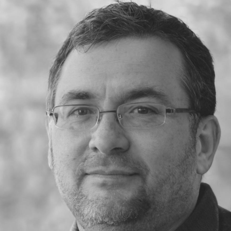 Ritratto di Simone Laterza, docente senior di tecniche avanzate